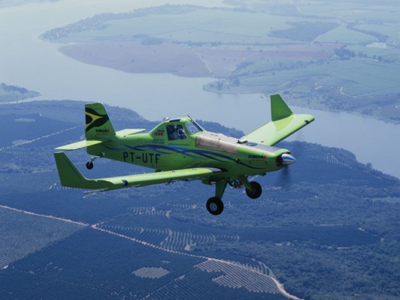 Ipanema-foto-embraer