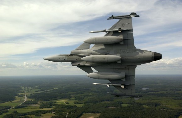 Gripen A with AMRAAM and Sidewinder - foto Saab