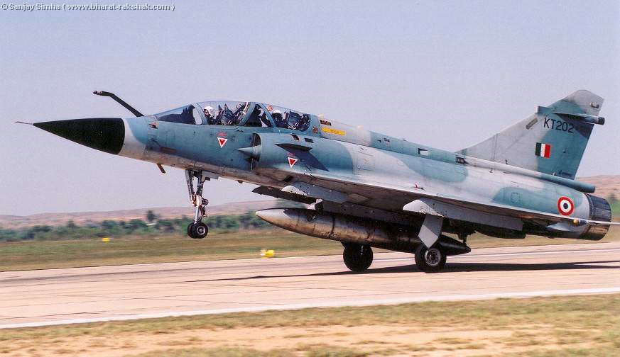  a frota de ca as de linha de frente Mirage 2000 da For a A rea Indiana 