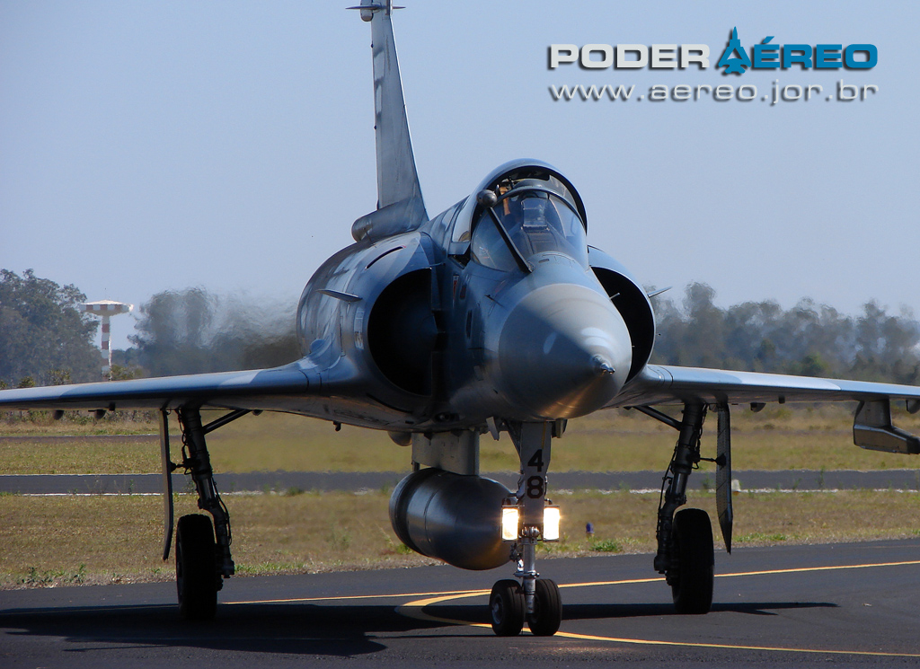 domingo aereo AFA 2011 - Mirage 2000C 4 - foto Poggio