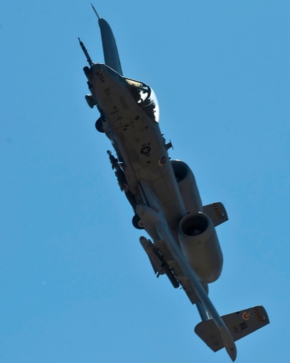 A-10 da Weapons School de Nellis em exercício de emprego de armas - foto 3 USAF