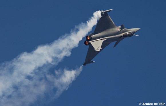 Rafale no Dubai Airshow 2011 - foto Força Aérea Francesa