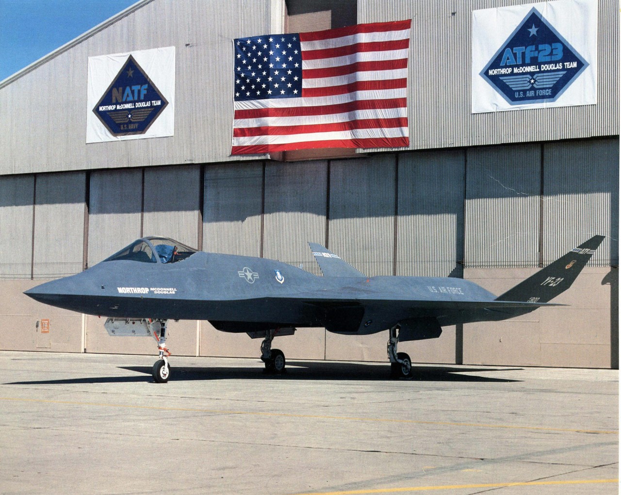 YF-23 - 1