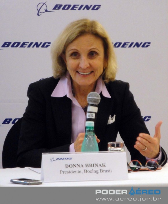 Donna Hrinak - coletiva Boeing anúncio Centro de Pesquisa no Brasil - foto Nunão - Poder Aéreo