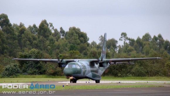 EDA 60 anos - C-105 Amazonas da FAB taxiando - foto Nunão - Poder Aéreo