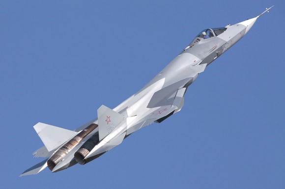 PAK FA ascendendo - foto Sukhoi