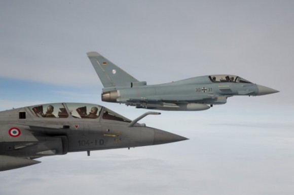 Eurofighter Typhoon e Rafale em formação - foto 2 Força Aérea Alemã