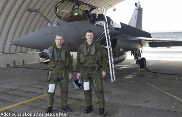 Denis Mercier - chefe do Estado Maior Armee de lair - voo no Rafale - foto Força Aérea Francesa