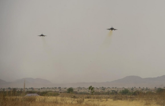 Caças Rafale desdobrados em Abéché no Chade - foto 2 Força Aérea Francesa