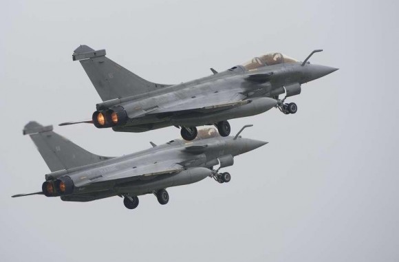 Dois caças Rafale Marine na Semana de Defesa Aérea - foto Marinha Francesa
