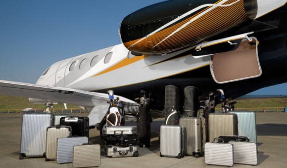 Phenom 300 - bagagem - foto Embraer
