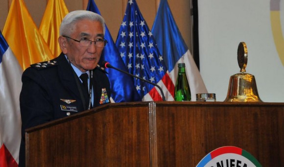 Comandante da Aeronáutica ten-brig Juniti Saito na LIII CONJEFAMER no Chile - SICOFAA - foto FACh
