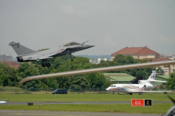 Dassault no Le Bourget 2013 dia 17jun - foto 3 Dassault