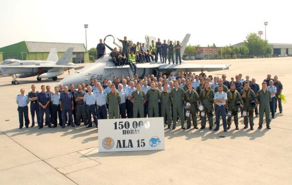 150 mil horas de voo em F-18 Hornet - C15 - na Ala 15 - foto Força Aérea Espanhola