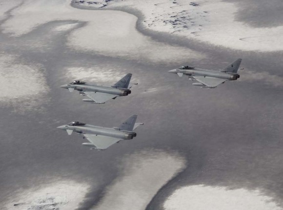 Caças Eurofighter italianos na Islândia - foto Força Aérea Italiana