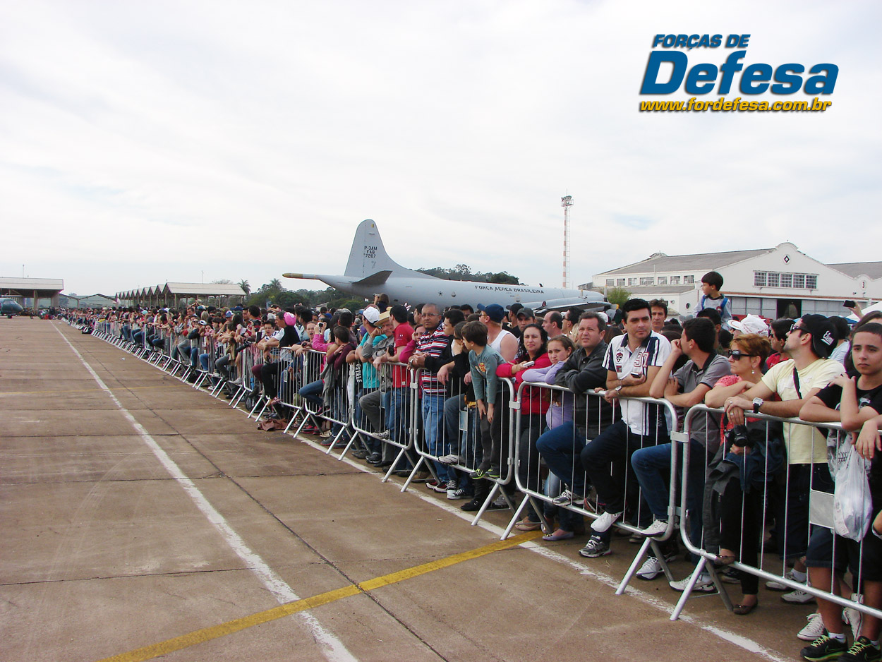 Domingo Aereo - AFA 2013 - publico e P-3AM