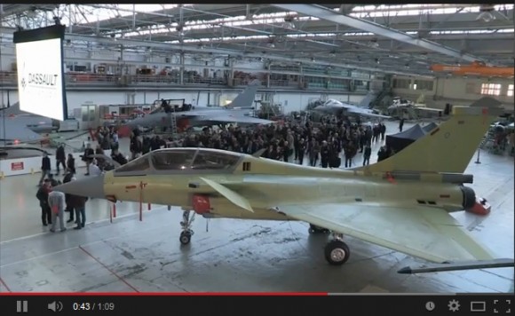 Cena vídeo lançamento Rafale F3R em Merignac - visita MD Le Drian - vídeo Dassault