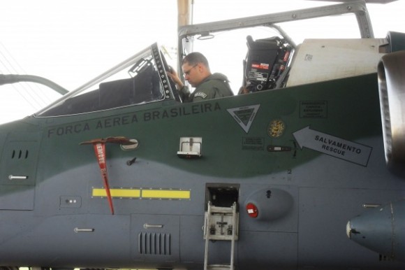A-1M - esquadrão Adelphi recebe segunda unidade modernizada - foto FAB