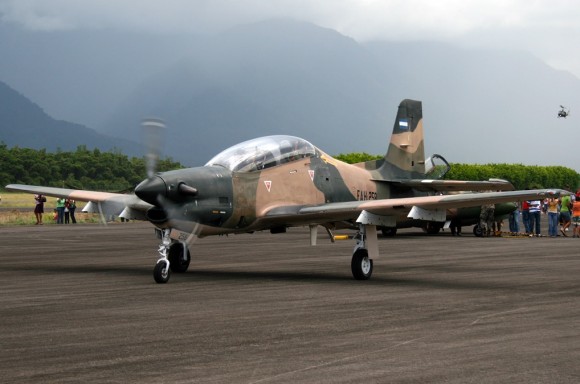 Embraer T-27 Tucano Fuerza Aerea Hondurena - FAH-258 - foto wikimedia N Mejía