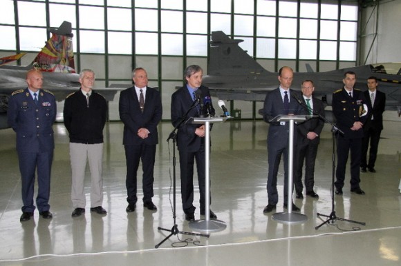 Gripen - assinatura extensão contrato de leasing - foto MD República Tcheca