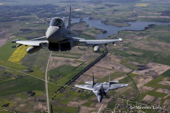 Typhoon e MiG-29 na Lituânia - foto 4 via MD Polônia