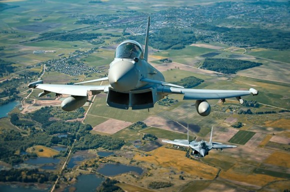 Typhoon e MiG-29 na Lituânia - foto via MD Polônia