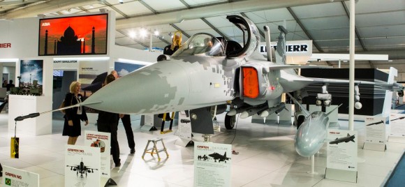 Farnborough - maquete Gripen - foto 10 Saab