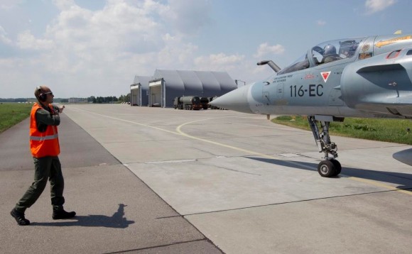 caça Mirage 2000 francês em Malbork - Polônia - foto Min Def França