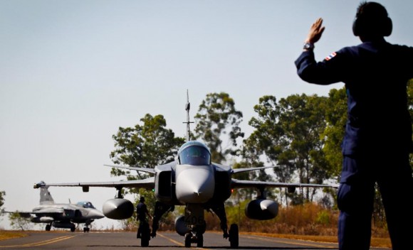 Pitch Black 2014 - caças Gripen taxiando - foto MD Australia