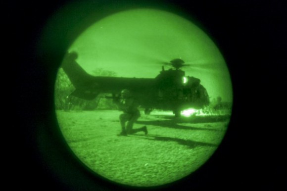 H-36 Caracal em missão noturna inédita - foto 2 FAB