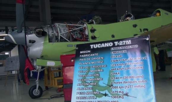 Modernização T-27 na CIAC - cena vídeo Ministério da Defesa da Colômbia
