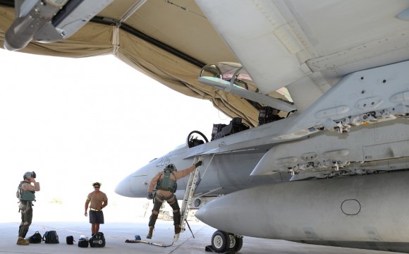 Super Hornet australiano volta de primeira missão no Oriente Médio - foto 4 MD Australia