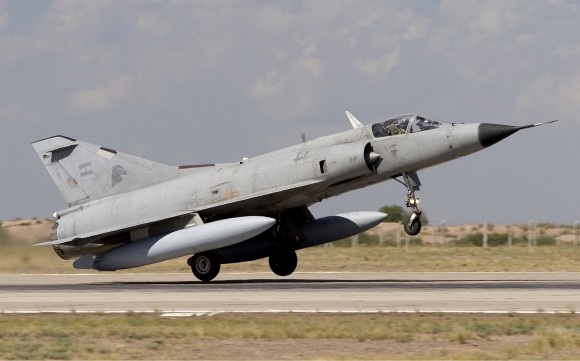 Argentina_Air_Force_Dassault_Mirage_IIIEA_Lofting-1