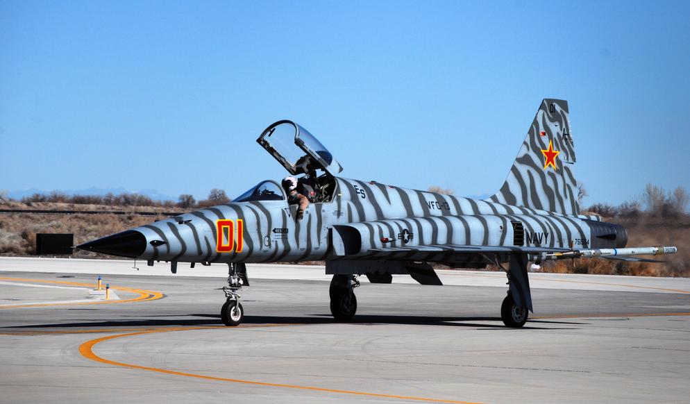F-5 Tiger II do VFC 13 na NAS Fallon - foto USN