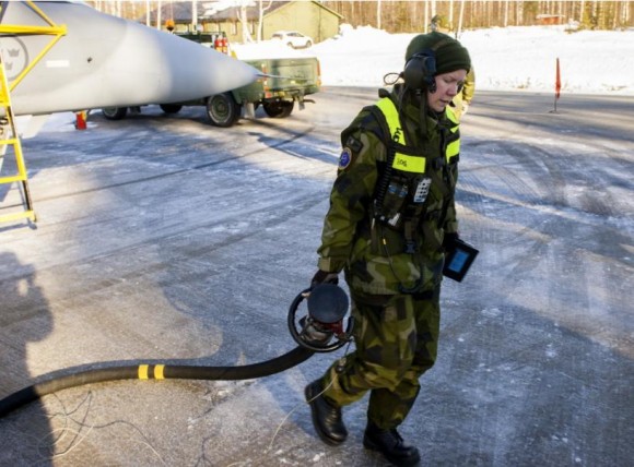 Gripen - Ala 17 treina tiro ar-solo em Vidsel - foto 11 Forças Armadas da Suécia