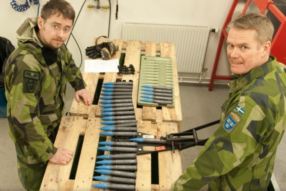 Gripen - Ala 17 treina tiro ar-solo em Vidsel - foto 9 Forças Armadas da Suécia