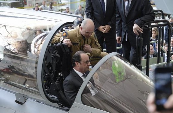 visita pres Francois Hollande Dassault - mar2015 - foto 2 Dassault Aviation