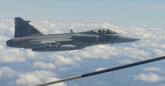 Artic Challenge 2015 - reabastecimento de caças Gripen suecos - foto 2 Forças Armadas da Suécia