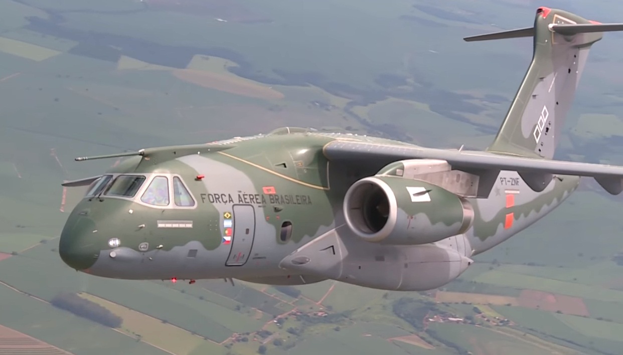 KC-390 - cena 8 video Conexao FAB mar2016