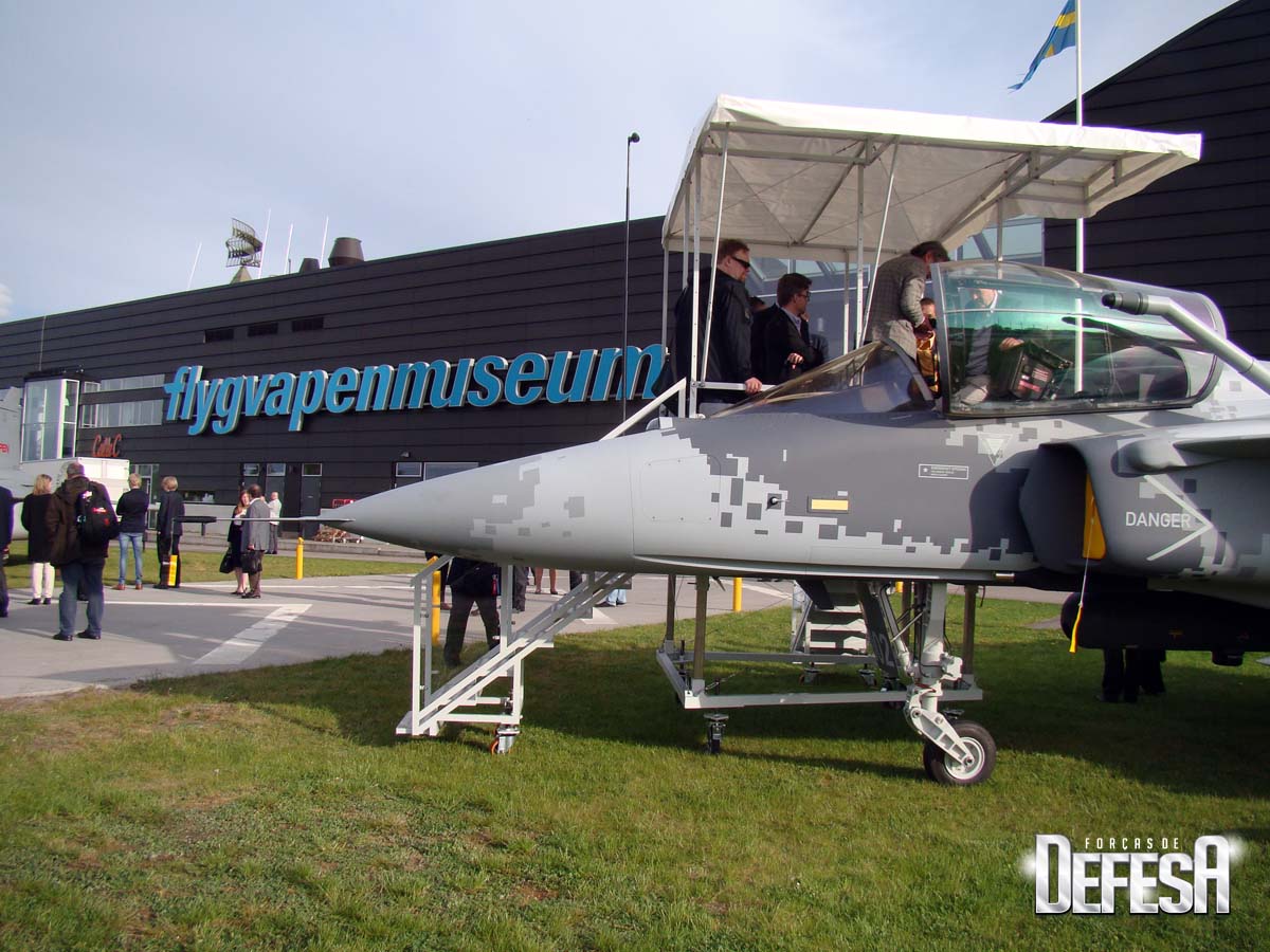 Saab evento Museu Forca Aerea Sueca 16-5-2015 - foto 1 Nunao - Poder Aereo