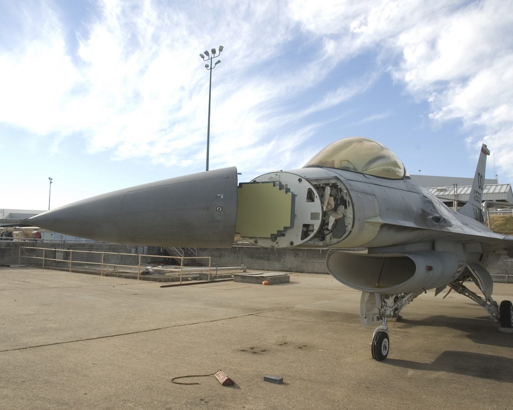 Northrop Grumman Scalable Agile Beam Radar (SABR) no F-16