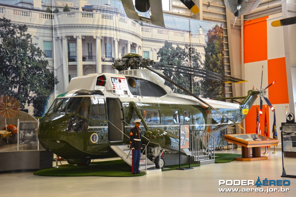 Helicóptero SH-3 Sea King usado no transporte do Presidente Nixon