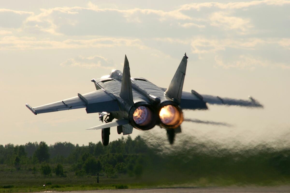 http://www.aereo.jor.br/wp-content/uploads/2009/05/MiG-25.jpg