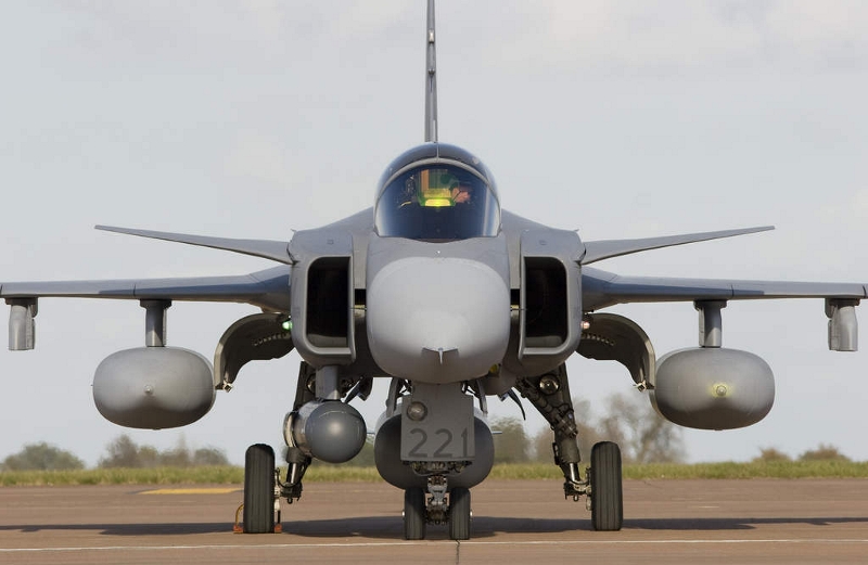 Gripen C frontal-foto SAAB