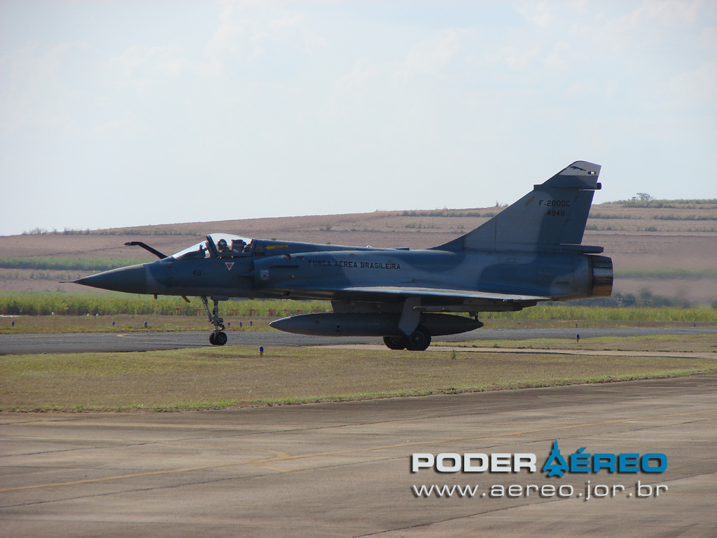 domingo aereo AFA 2011 - Mirage 2000C 3 - foto Poggio