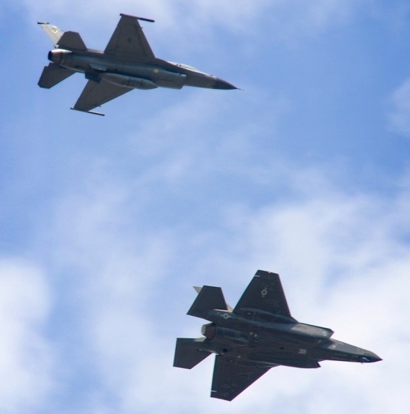 F-35 e F-16 em Eglin - foto 2 USAF