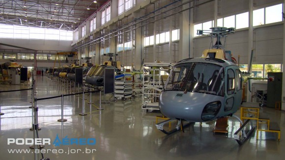 Helibras - inauguração nova fábrica 2-10-2012 - linha de montagem Esquilo - foto Nunão - Poder Aéreo