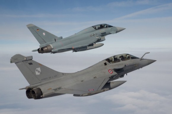 Eurofighter Typhoon e Rafale em formação - foto Força Aérea Alemã