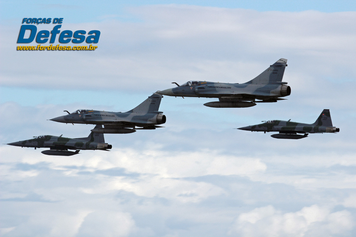 dia da aviacao de caca 2013 Mirage e F-5 passagem baixa - foto 2 poggio