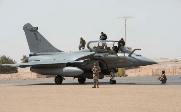 Caças Rafale fazem desdobramento em Faya-Largeau - foto 3 Força Aérea Francesa